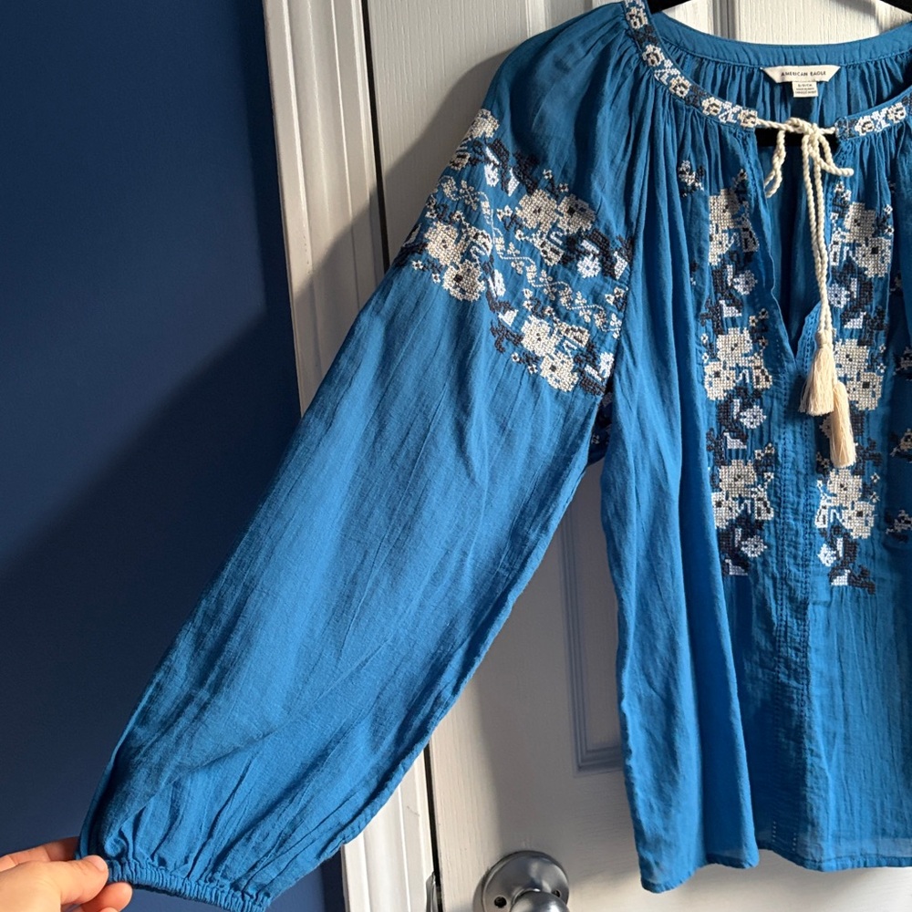 American Eagle Women's S Blue Cotton Floral Embroidered Peasant Blouse Top Boho - Picture 11 of 11